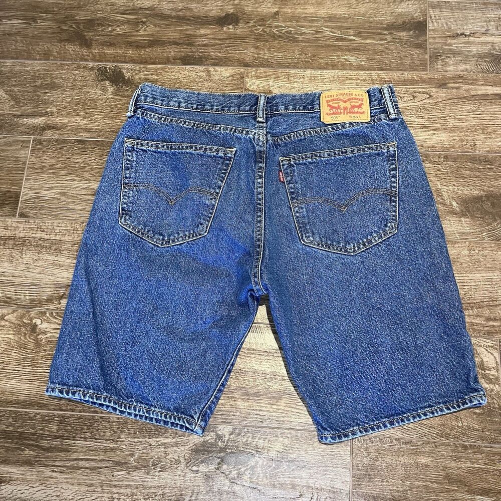 Levi's 505 Regular Fit Shorts Men 36 Medium Wash Jorts Y2K Cotton Denim Baggy - Picture 2 of 8